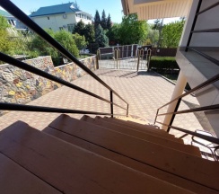 Четырёхместный семейный номер Standard с красивым видом из окна в Горная лаванда