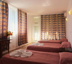 Семейный номер Standard в Sunny Varshava Hotel