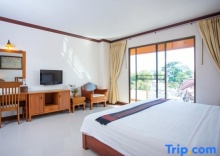 Двухместный номер Deluxe с балконом двуспальная кровать в Baan Khun Chiang Mai