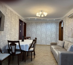 Апартаменты в Квартира Дизайнерская Трехкомнатная The Gray Pearl Crocus
