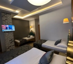 Четырёхместный номер Superior в Grand Seigneur Hotel