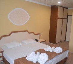 Двухместный номер Standard с видом на окрестности 2 отдельные кровати в Ayvalik Palas Hotel