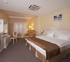 Двухместный люкс двуспальная кровать в Отель Виктория на Замковой