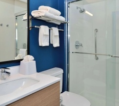 Двухместный номер Standard двуспальная кровать в Spark by Hilton Dallas Market Center