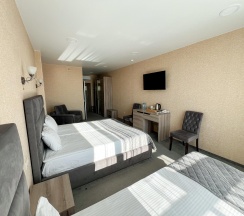 3-местный номер улучшенный в Grand sapphire hotel