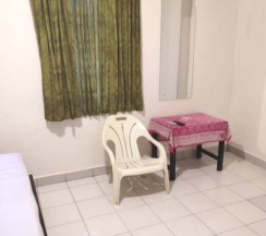 Одноместный номер Standard в OYO Life 92779 Kost Arjuna
