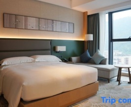 Номер Premier в DoubleTree by Hilton Ya'An