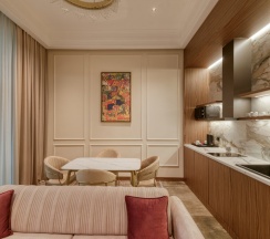 Двухместный люкс Executive с диваном двуспальная кровать в Hayasa Hotel Yerevan