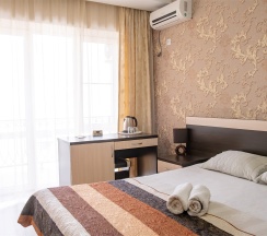 Зх м Комфорт с балконом в Loo de luxe