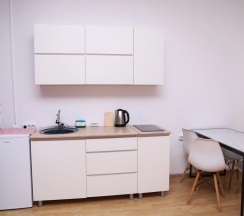 Шестиместные апартаменты с красивым видом из окна в Аибга