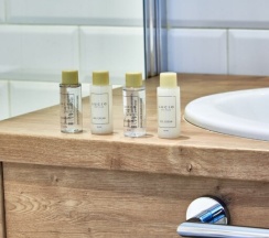 Двухместный люкс двуспальная кровать в Апартаменты Румер в современном жилом комплексе у ТЦ Дана Молл