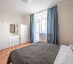 Улучшенная квартира ул. 8 Марта 190 на 17 этаже с отдельной спальней в Rooms-Eкб