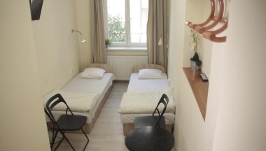 Двухместный номер Standard 2 отдельные кровати в Pit Stop Hostel