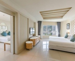 Люкс Embrace с 2 комнатами с балконом в Andaman Embrace Patong