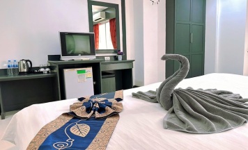 Двухместный номер Superior с балконом 2 отдельные кровати в Hotel Baya Patong