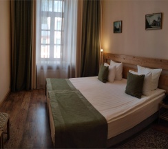 Улучшенный двухместный номер в Маросейка 2/15