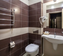 Номер из двух смежных комнат в Bishotel