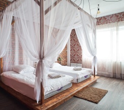 Номер полулюкс с 1 двуспальной кроватью с балдахином в Villa santarina