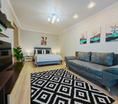 4-местные 1-комнатные апартаменты люкс с 1 двуспальной кроватью в Sutki Life (Сутки Лайф) на Космонавтов