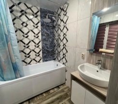 Трёхместный номер Comfort в Бута