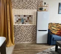 Апартаменты с 3 комнатами с балконом в Квартира Трехкомнатная квартира у стадиона