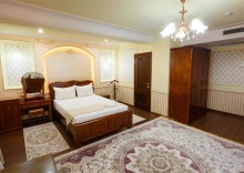 Двухместный люкс двуспальная кровать в Salut Hotel Almaty