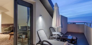 Лара: Отель Holiday Inn Antalya Lara by IHG