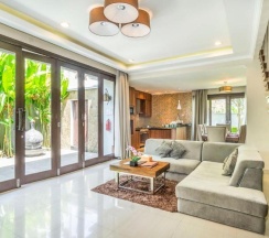 Вилла с 2 комнатами в Sotis Villa Canggu