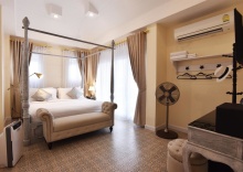 Полулюкс с балконом в Noursabah Bed Bangkok