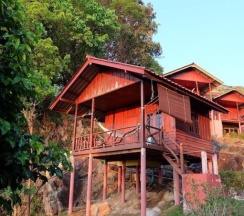 Бунгало Standard с балконом в J.B.Hut Bungalows