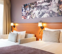 Двухместный семейный номер Standard двуспальная кровать в Leonardo Hotel Salzburg City Center
