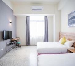 Четырёхместный номер Standard в Rainbow Hotel