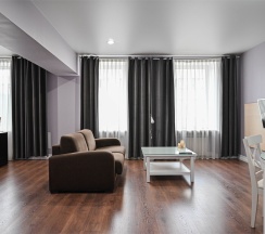 Бизнес в Дом отель Apart