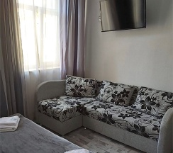 Трехместный номер комфорт с удобствами в Никита