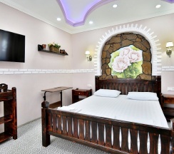 Двухместный Suite Apartment с видом на море и дендрарий двуспальная кровать в Delsochi