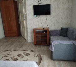 Трехместный номер с двуспальной и односпальной кроватью в Аль Капоне