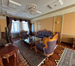 Коттедж Дуплекс с балконом и с красивым видом из окна в Dipservice hall