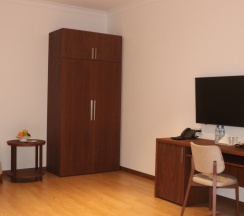 Люкс (большая кровать и односпальный диван) в Union Hotel Grozny