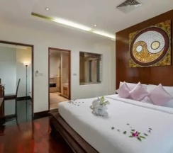 Люкс с джакузи на крыше с 3 комнатами в Phunawa Resort