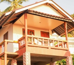 Бунгало Standard с балконом в J.B.Hut Bungalows