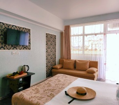 Четырёхместный Комфорт с балконом в Уральские самоцветы