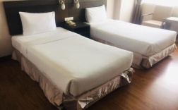 Двухместный номер Deluxe 2 отдельные кровати в Sinkiat Buri Hotel