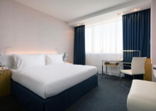 Номер полулюкс в Radisson Blu Belorusskaya Hotel Moscow