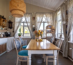 Зелёный Дом, ул. Теремки, 8 в Зеленый дом