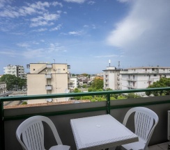 Трёхместный номер Standard с балконом в Hotel Mamy