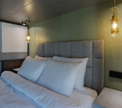 Апартамент 14 Современный двухуровневый лофт  с живописным видом на Москву (с душем) в Ap-in aparts