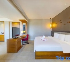 Двухместный номер Standard с видом на реку (двуспальная кровать) в Sanya Phoenix Waterside Gloria Resort