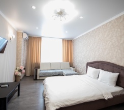 2-комнатные апартаменты улучшенные в Smile Apartments (Смайл Апартментс) на улице Жмайлова 4Г