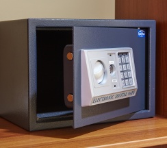 Номер люкс семейный в Azimut Отель Ставрополь