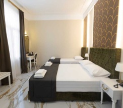 Трёхместный номер Standard в Modern Luxury Hotel